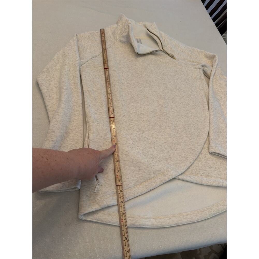 Athleta Ivory Cozy Karma Asym Pullover Size Small Oatmeal Heather - Picture 4 of 6